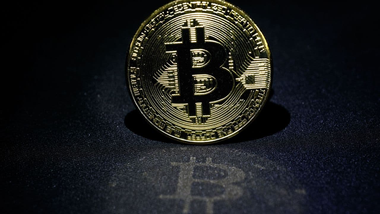 https://stocktwits.com/news articles/markets/cryptocurrency/goldman sachs says rate hike good for bitcoin/cZYGcQWRJ1e https://stocktwits.com/news articles/markets/cryptocurrency/goldman sachs says rate hike good for bitcoin/cZYGcQWRJ1e