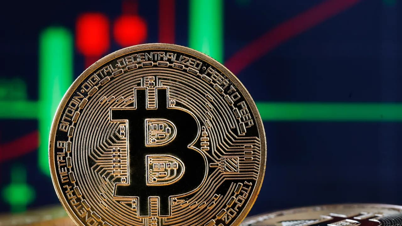 https://stocktwits.com/news articles/markets/cryptocurrency/bank of japan rate hike could put bitcoin under stress/cLe4TJ3RE8C https://stocktwits.com/news articles/markets/cryptocurrency/bank of japan rate hike could put bitcoin under stress/cLe4TJ3RE8C
