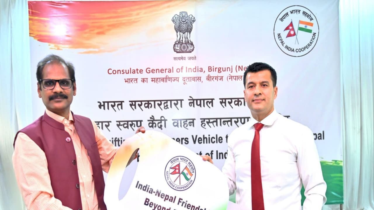 India gifts ten prisoner carrier trucks to Nepal (Photo/X@in_birgunj) India gifts ten prisoner carrier trucks to Nepal (Photo/X@in_birgunj)