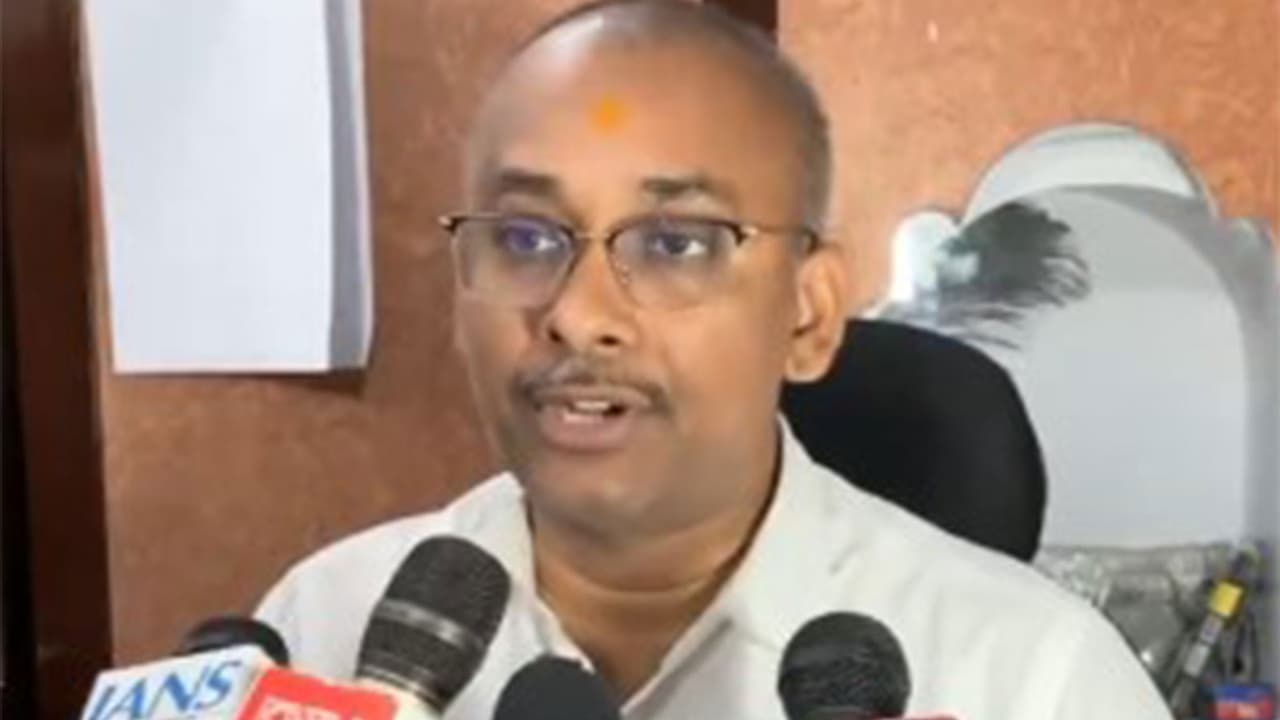 Petitioner and advocate Saurabh Tiwari (Photo/ANI) Petitioner and advocate Saurabh Tiwari (Photo/ANI)