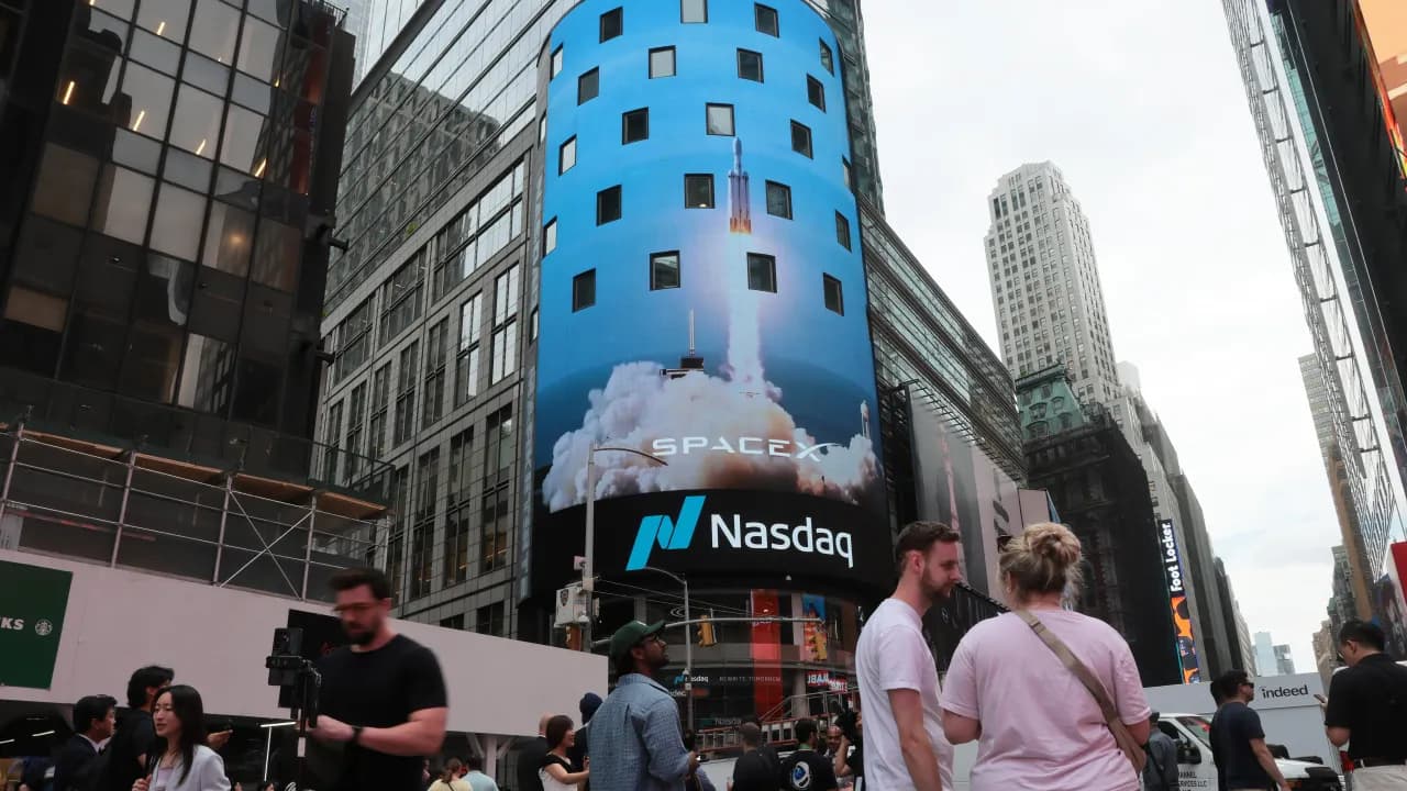 https://stocktwits.com/news articles/markets/equity/nasdaq sp500 futures breather ahead of first warsh led fed decision why spcx tsla rklb baba nvo sti in focus/cZKWkRXR7Ek https://stocktwits.com/news articles/markets/equity/nasdaq sp500 futures breather ahead of first warsh led fed decision why spcx tsla rklb baba nvo sti in focus/cZKWkRXR7Ek