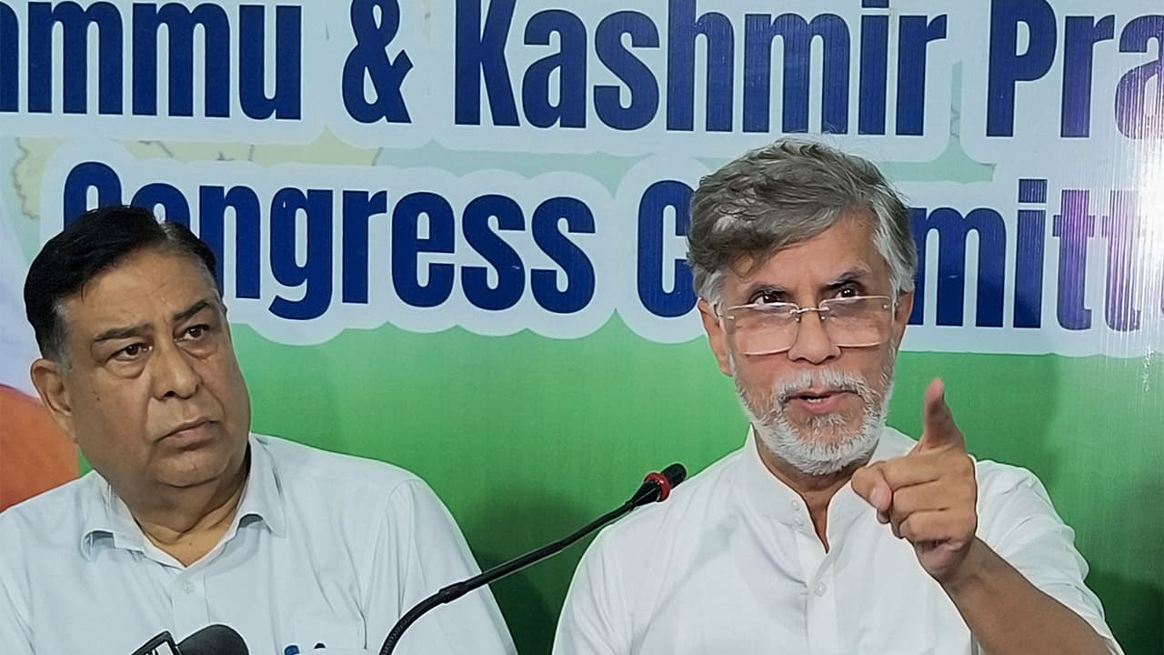 Congress leader Pawan Khera (R) (File Photo/ANI) Congress leader Pawan Khera (R) (File Photo/ANI)