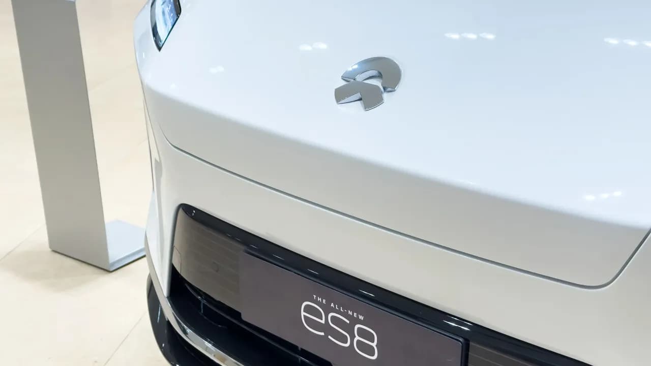 https://stocktwits.com/news articles/markets/equity/nio follows tesla playbook launches new seating configuration for best selling suv/cZmY5llR7nY https://stocktwits.com/news articles/markets/equity/nio follows tesla playbook launches new seating configuration for best selling suv/cZmY5llR7nY