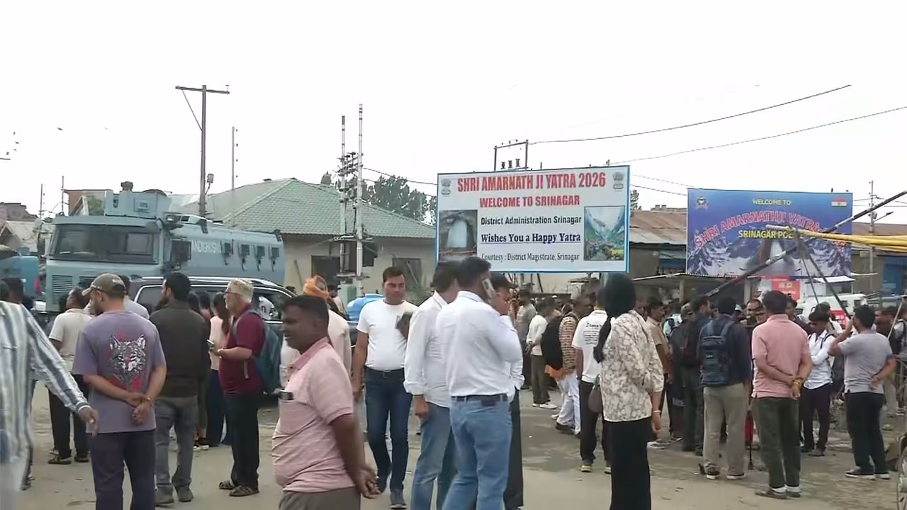Pilgrims at Srinagar's Pantha Chowk base camp waiting to depart for Baltal (Photo/ANI) Pilgrims at Srinagar's Pantha Chowk base camp waiting to depart for Baltal (Photo/ANI)