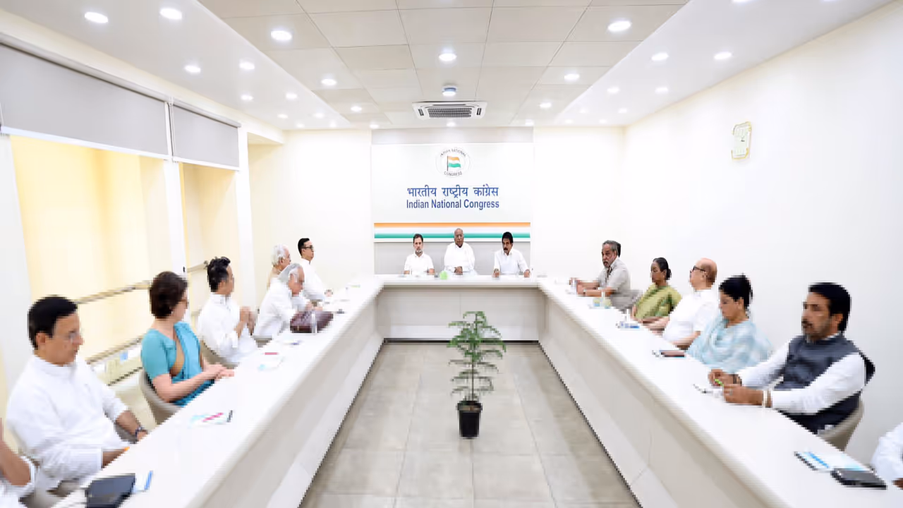 Congress Working Committee (CWC) meeting (File Photo/ANI) Congress Working Committee (CWC) meeting (File Photo/ANI)