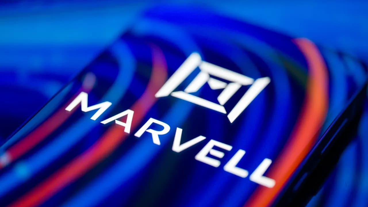 https://stocktwits.com/news articles/markets/equity/mrvl stock rises premarket marvell ships over 5 m photonic chips ahead of s and p 500 entry/cZKkGguR7e6 https://stocktwits.com/news articles/markets/equity/mrvl stock rises premarket marvell ships over 5 m photonic chips ahead of s and p 500 entry/cZKkGguR7e6