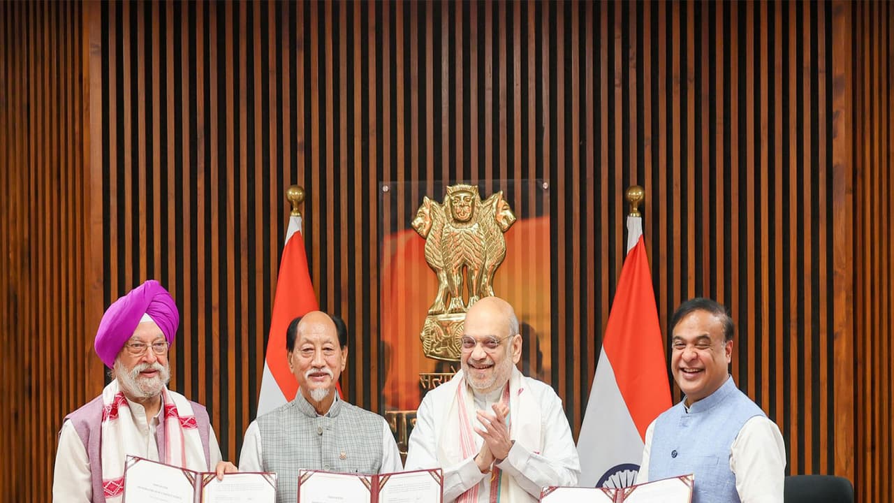 Memorandum of Understanding signed between Ministry of Petroleum & Natural Gas, Nagaland and Assam (Photo/@HardeepSPuri) Memorandum of Understanding signed between Ministry of Petroleum & Natural Gas, Nagaland and Assam (Photo/@HardeepSPuri)