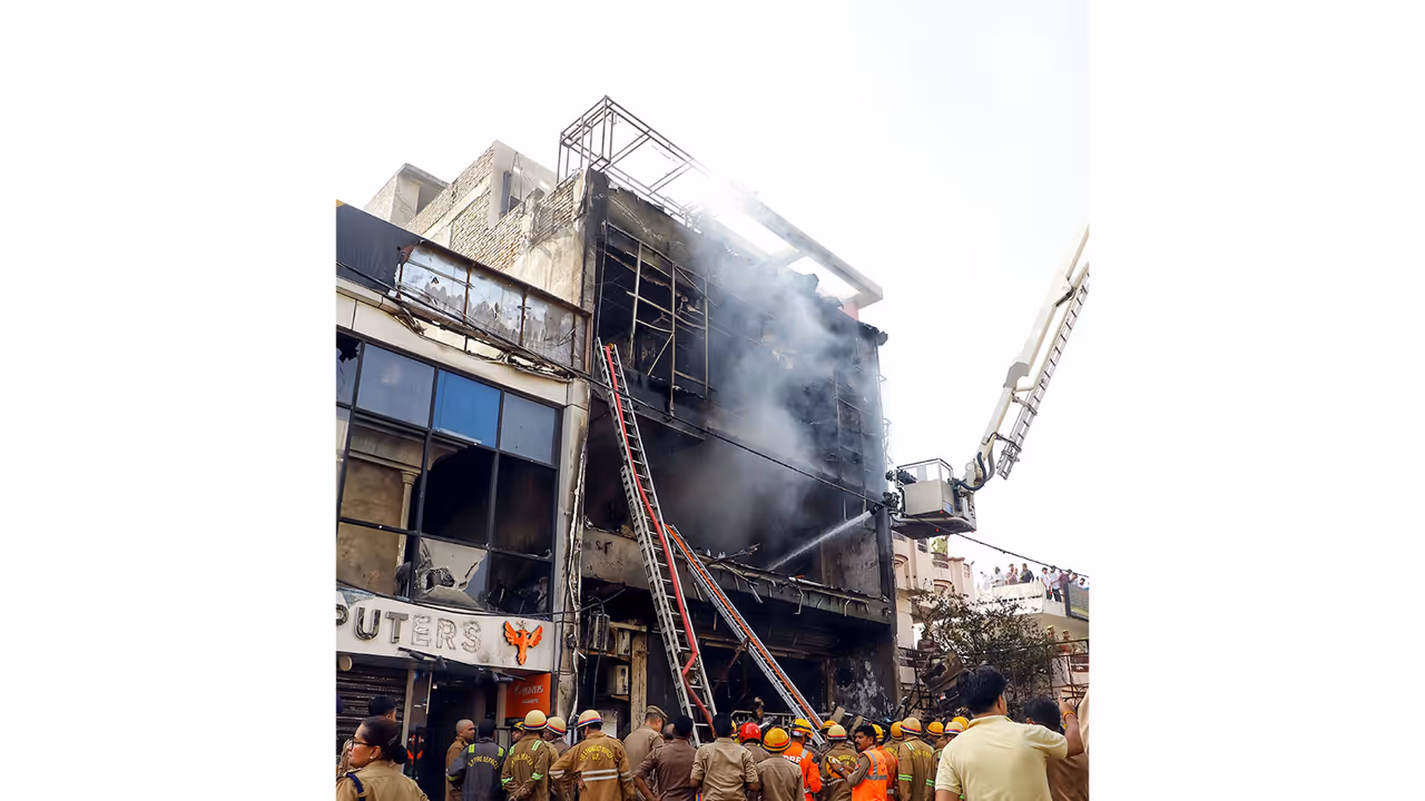 A fire broke out at a commercial building in Aliganj area of Lucknow (Photo/ANI) A fire broke out at a commercial building in Aliganj area of Lucknow (Photo/ANI)