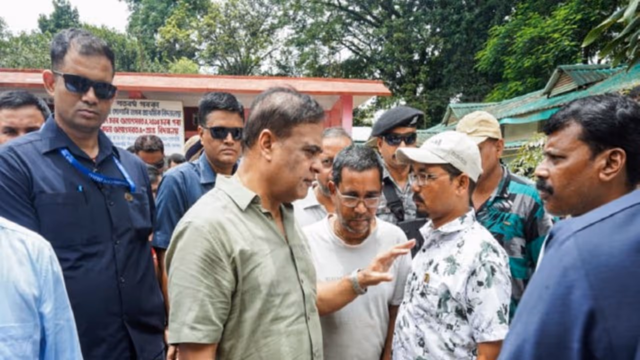Assam Chief Minister Himanta Biswa Sarma visits a flood relief camp at 194 No. Sonari Nagar LP School to review relief operations (Photo/ANI) Assam Chief Minister Himanta Biswa Sarma visits a flood relief camp at 194 No. Sonari Nagar LP School to review relief operations (Photo/ANI)
