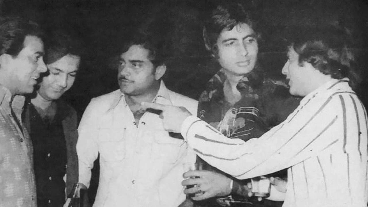 Legendary actor Dharmendra with Shatrughan Sinha, Prem Chopra, Amitabh Bachchan, Jeetendra (Image source: X/@ShatruganSinha)