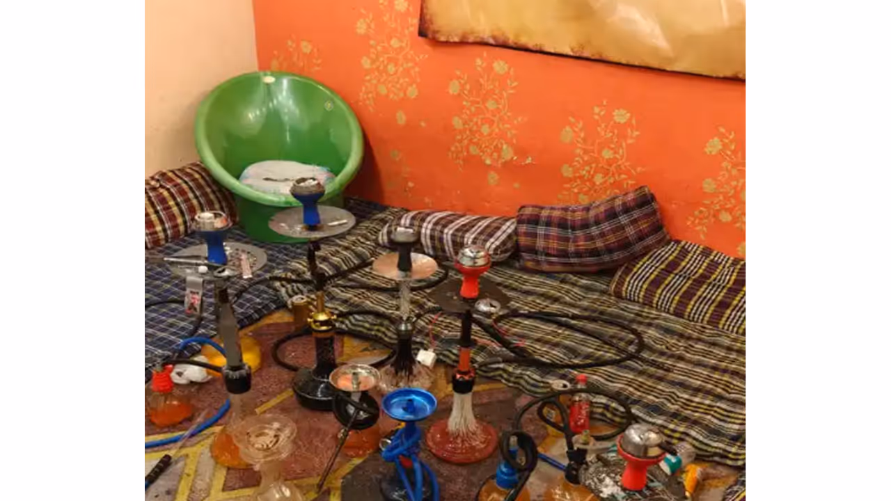 Seized Hookahs (Photo/DCP Rajendra Nagar Zone) Seized Hookahs (Photo/DCP Rajendra Nagar Zone)