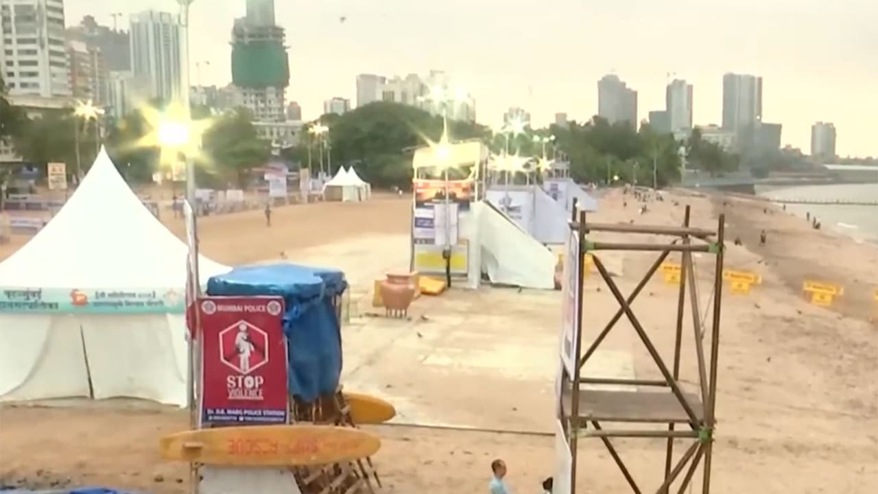 Ganesh Visarjan preparations underway at Girgaon Chowpatty (Photo/ANI) Ganesh Visarjan preparations underway at Girgaon Chowpatty (Photo/ANI)