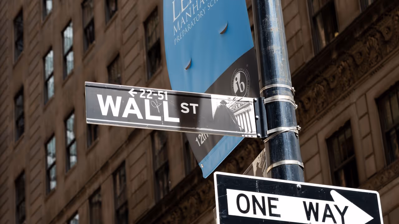https://stocktwits.com/news articles/markets/equity/sp 500 targets rise barclays hsbc tom lee ai earnings bullish chorus/cZt7GKzRJzc https://stocktwits.com/news articles/markets/equity/sp 500 targets rise barclays hsbc tom lee ai earnings bullish chorus/cZt7GKzRJzc