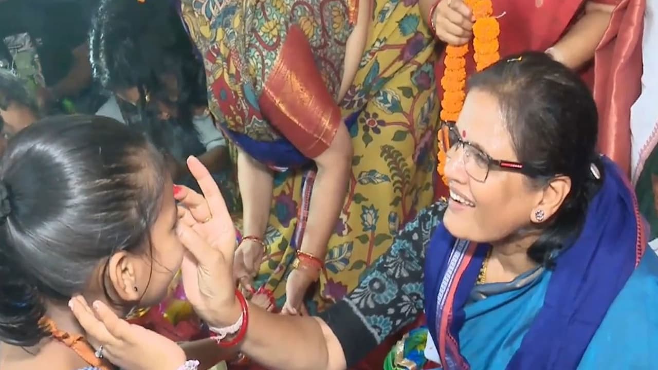Odisha Deputy CM Pravati Parida performs Kanya Pujan (Photo/Odisha Deputy CMO) Odisha Deputy CM Pravati Parida performs Kanya Pujan (Photo/Odisha Deputy CMO)