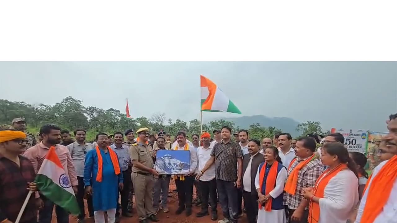 Tricolour hoisted at Karreguttalu Hills for first time since Independence (Photo/ANI) Tricolour hoisted at Karreguttalu Hills for first time since Independence (Photo/ANI)