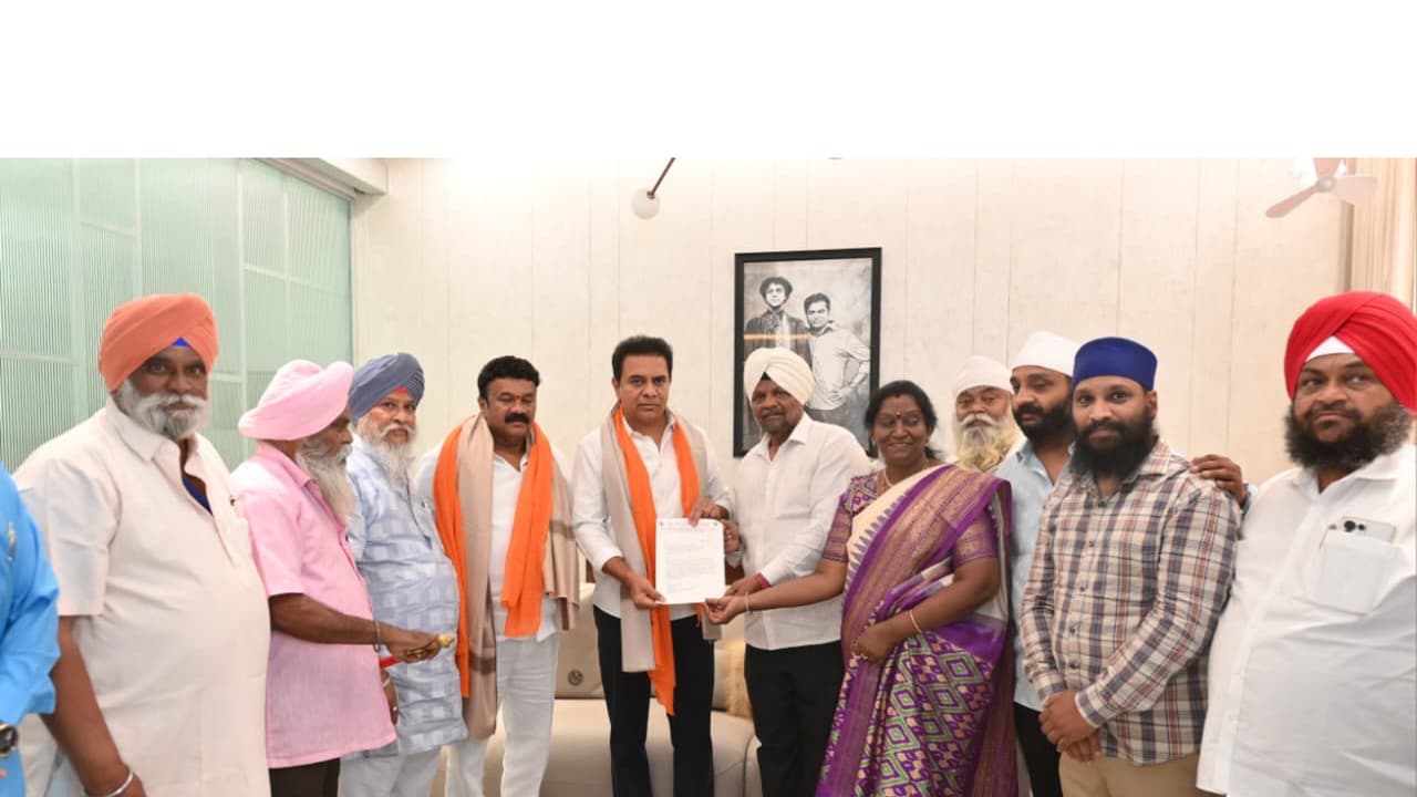 Ameerpet Gurudwara invites KTR for 'Baisakhi' (Photo/BRS) Ameerpet Gurudwara invites KTR for 'Baisakhi' (Photo/BRS)