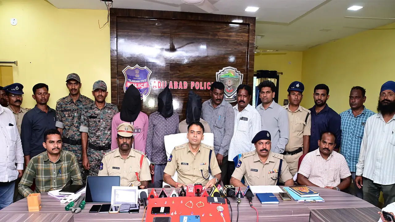 Adilabad District Police successfully solved a burglary case (Photo/Adilabad Police) Adilabad District Police successfully solved a burglary case (Photo/Adilabad Police)