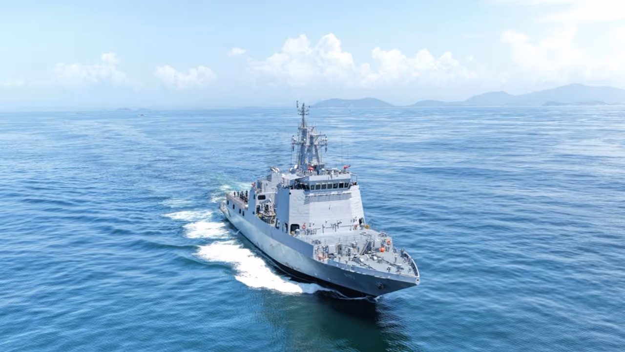 Warship Samarthak (Photo/Ministry of Defence) Warship Samarthak (Photo/Ministry of Defence)