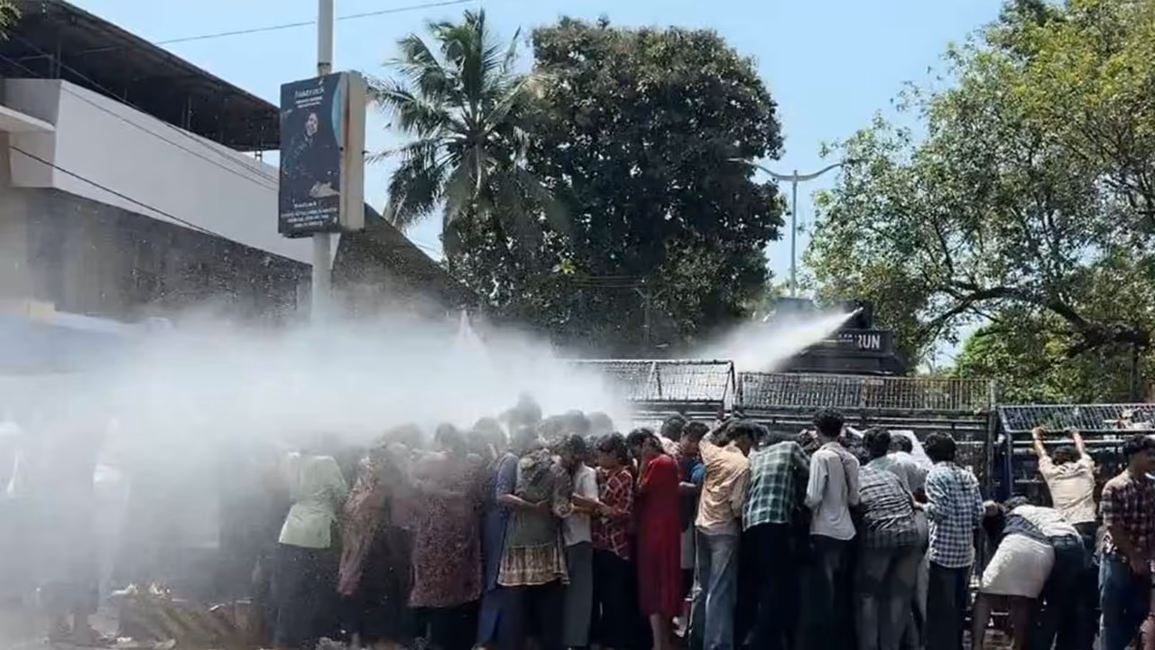 Tensions escalated during the Students' Federation of India (SFI) protest march to the Kannur University headquarters (Photo/ANI) Tensions escalated during the Students' Federation of India (SFI) protest march to the Kannur University headquarters (Photo/ANI)
