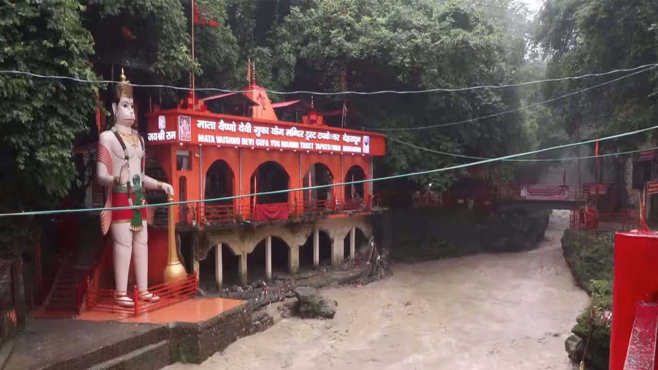Water level of the Tamasa River has risen (Photo/ANI) Water level of the Tamasa River has risen (Photo/ANI)