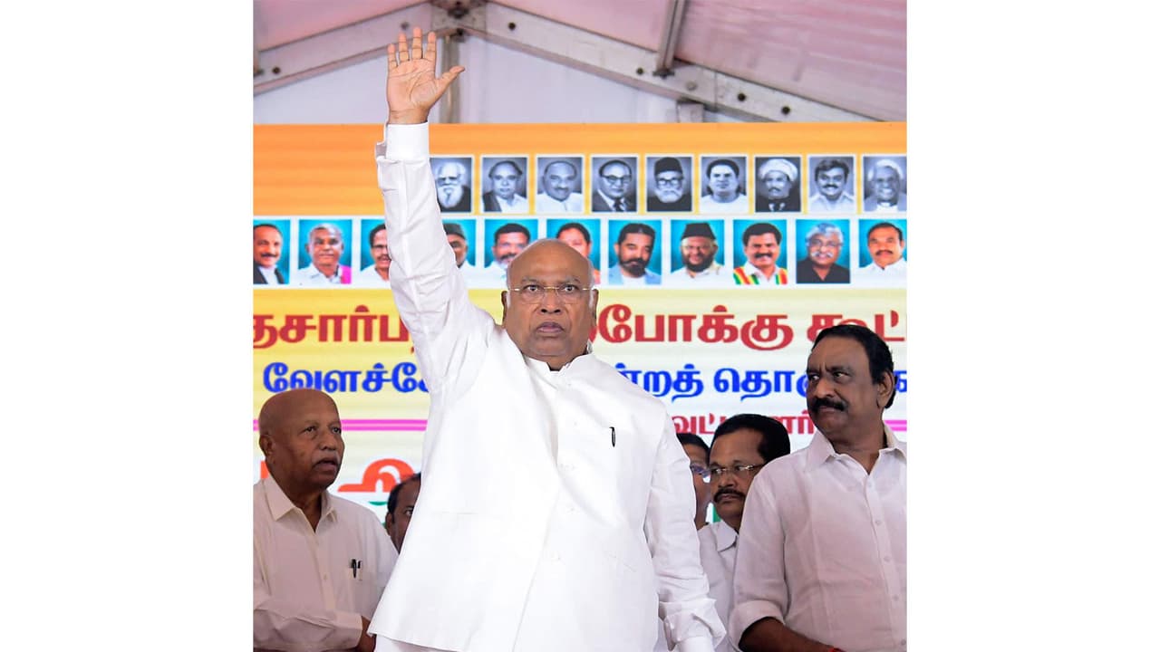 Congress chief Mallikarjun Kharge (File Photo/ANI) Congress chief Mallikarjun Kharge (File Photo/ANI)