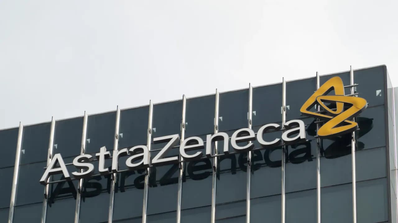 https://stocktwits.com/news articles/markets/equity/astra zeneca stock rises in london after datroway becomes first drug to extend survival in breast cancer patients/ch6bys6R3XF