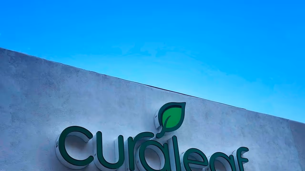 https://stocktwits.com/news articles/markets/equity/curaleaf offer for aurora cannabis at 4 dollar per share/cZoN5bsRJX9 https://stocktwits.com/news articles/markets/equity/curaleaf offer for aurora cannabis at 4 dollar per share/cZoN5bsRJX9