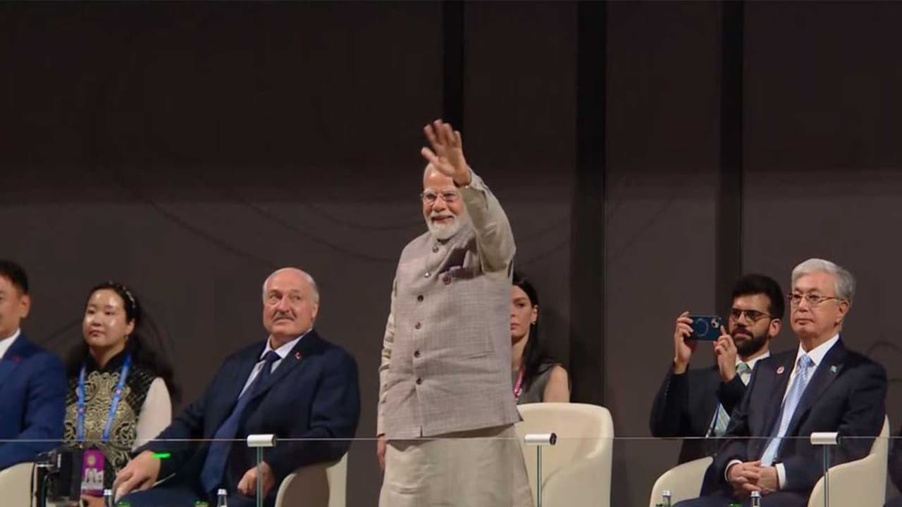 PM Modi greeting the Indian contingent at VI World Nomad Games. (Photo: DD) PM Modi greeting the Indian contingent at VI World Nomad Games. (Photo: DD)