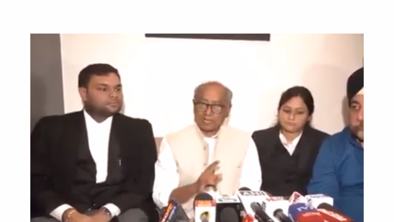 Congress Leader Digvijaya Singh (Photo/ANI)