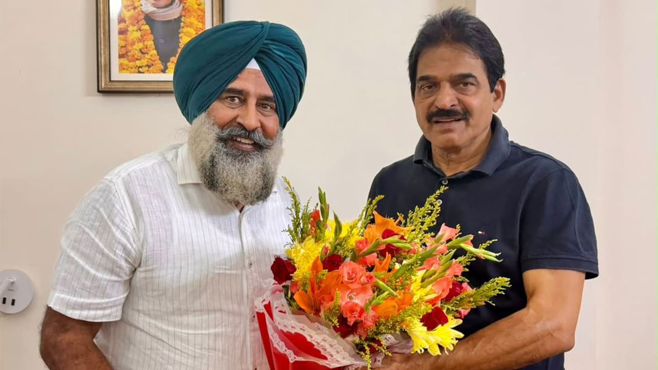 Congress General Secretary KC Venugopal meets PCC president Pargat Singh (Photo/@kcvenugopalmp) Congress General Secretary KC Venugopal meets PCC president Pargat Singh (Photo/@kcvenugopalmp)