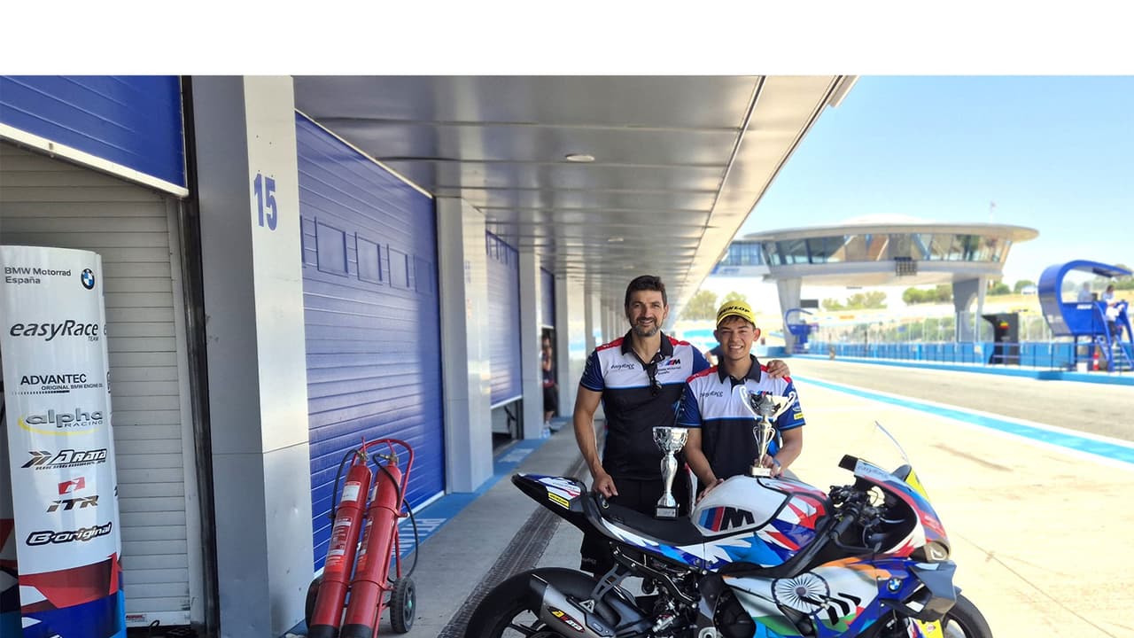 Kavin Quintal (Right) with EasyRace Team boss Eduardo Salvador Vera at Jerez (Image: BMW EasyRace Team) Kavin Quintal (Right) with EasyRace Team boss Eduardo Salvador Vera at Jerez (Image: BMW EasyRace Team)
