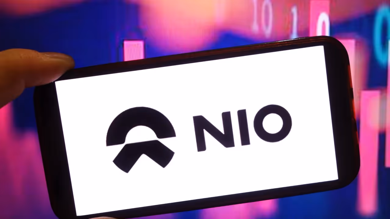 https://stocktwits.com/news articles/markets/equity/nio stock garners retail attention after reaching 40000 es8 deliveries in 100 days after launch/cL75pqJREDA https://stocktwits.com/news articles/markets/equity/nio stock garners retail attention after reaching 40000 es8 deliveries in 100 days after launch/cL75pqJREDA