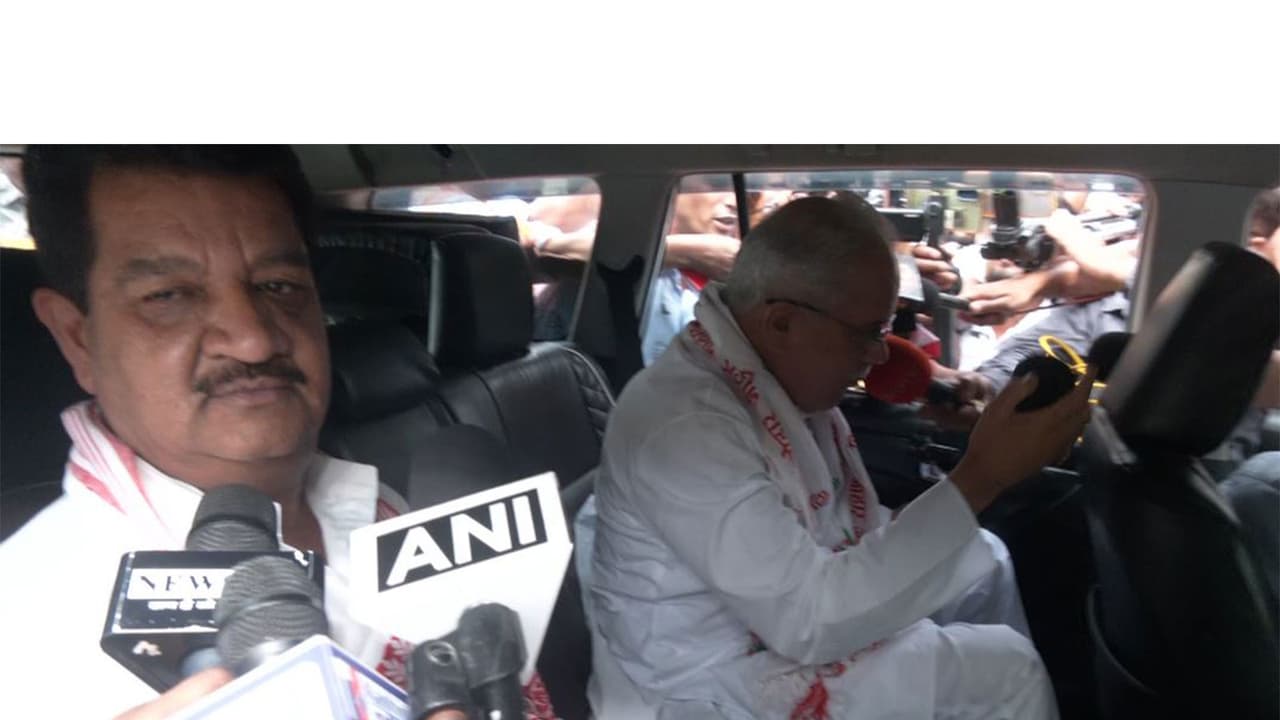 AICC observers reach Ranchi ahead of Jharkhand RS Polls (Photo/ANI) AICC observers reach Ranchi ahead of Jharkhand RS Polls (Photo/ANI)