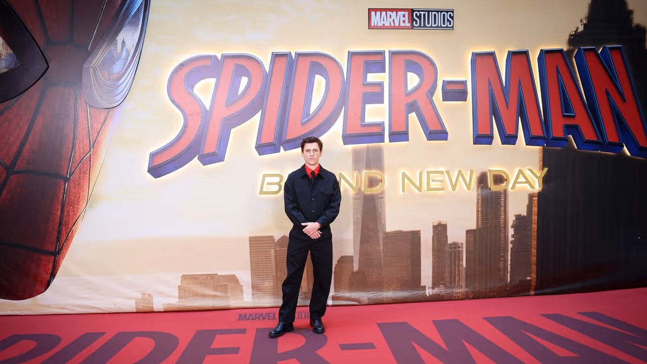 https://stocktwits.com/news articles/markets/equity/dis stock rises overnight as spider man brand new day nearly breaks avengers endgame opening record/cZoTGGXRJ5A https://stocktwits.com/news articles/markets/equity/dis stock rises overnight as spider man brand new day nearly breaks avengers endgame opening record/cZoTGGXRJ5A