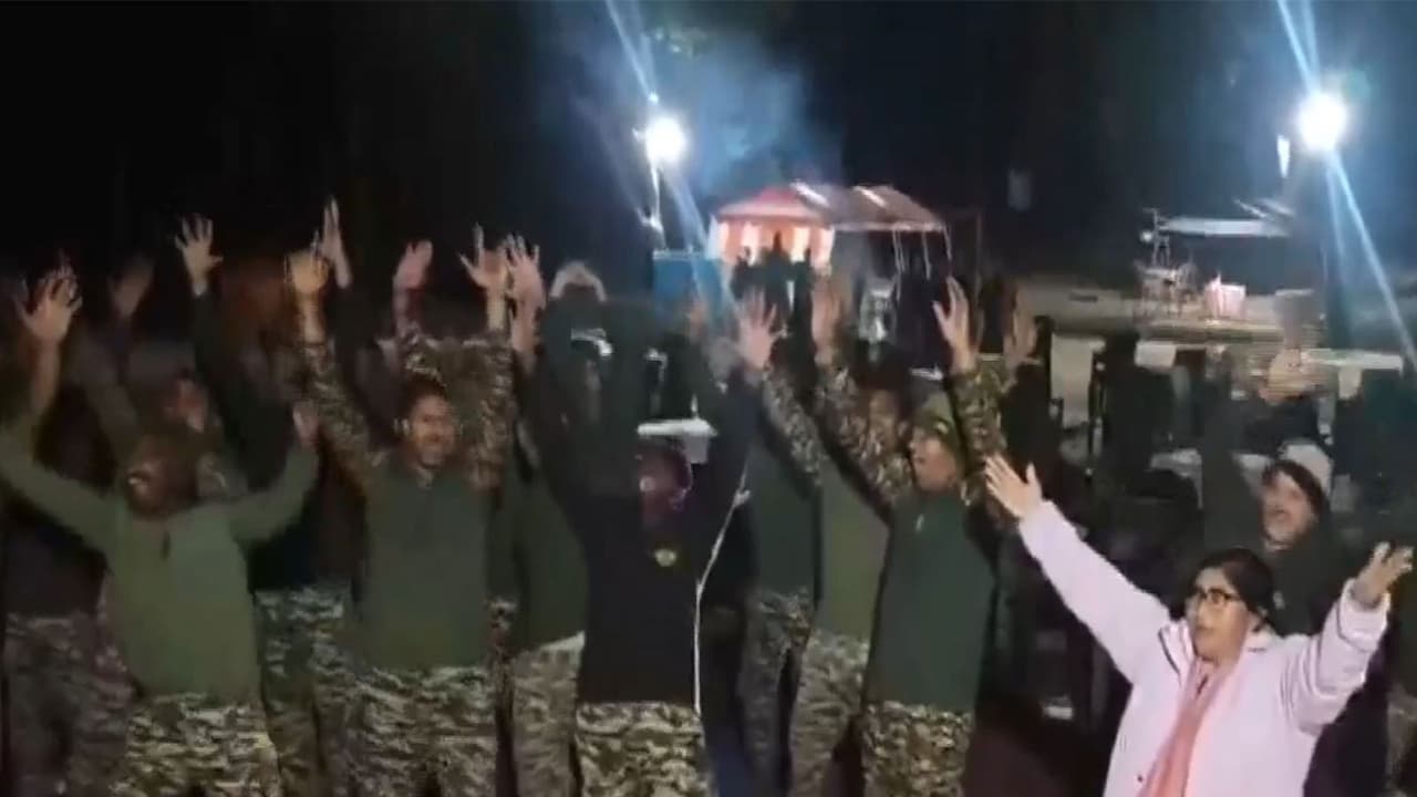 CRPF jawan celebrate at Chanderkote in Ramban (Photo/ANI) CRPF jawan celebrate at Chanderkote in Ramban (Photo/ANI)