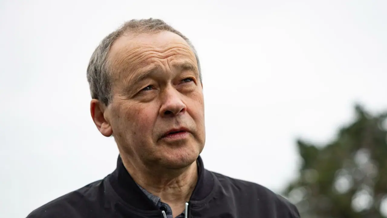 Lucid Stock Jumps After Hours On Q4 Beat, Bold Delivery Targets: Retail Embraces CEO Transition