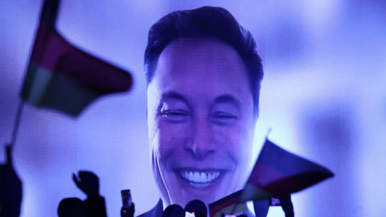 Tesla Stock Is Up Over 7% Since Q4 Earnings Miss, Retail Traders Are Now Firmly ‘Long The Elon Train’ Tesla Stock Is Up Over 7% Since Q4 Earnings Miss, Retail Traders Are Now Firmly ‘Long The Elon Train’
