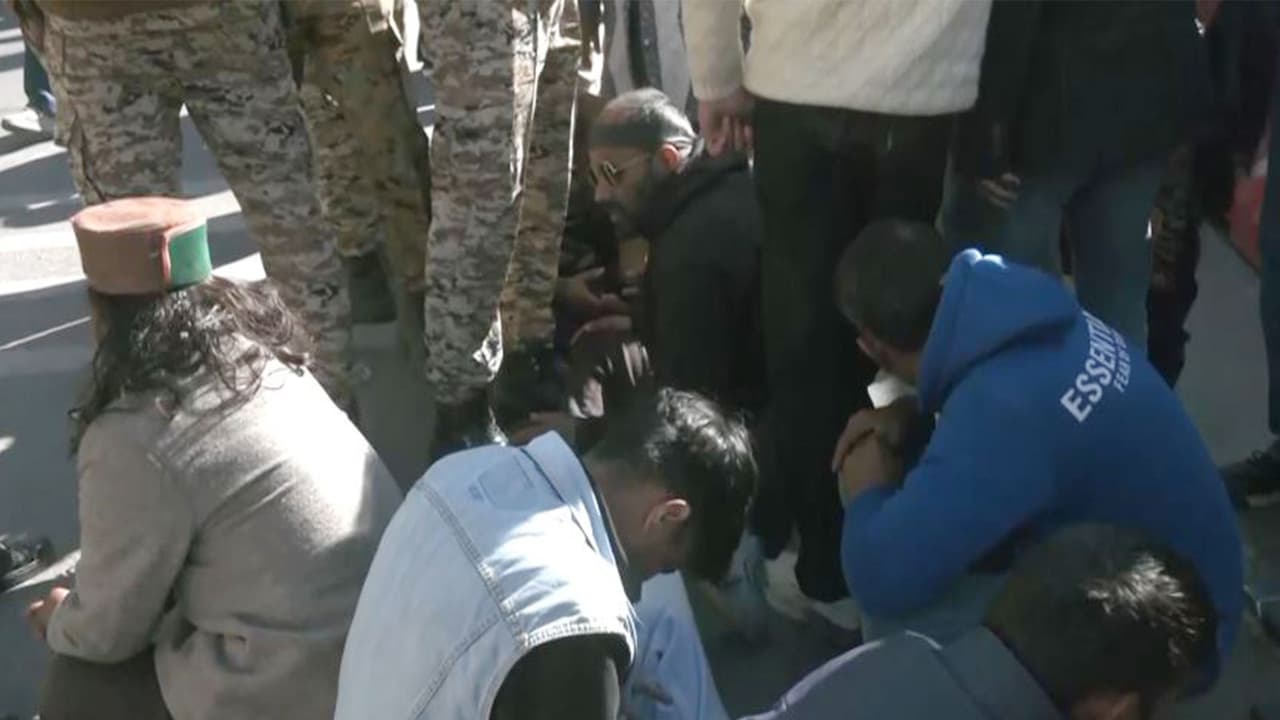 Blind persons of Himachal Pradesh staged a protest in Shimla on Wednesday (Photo/ANI) Blind persons of Himachal Pradesh staged a protest in Shimla on Wednesday (Photo/ANI)