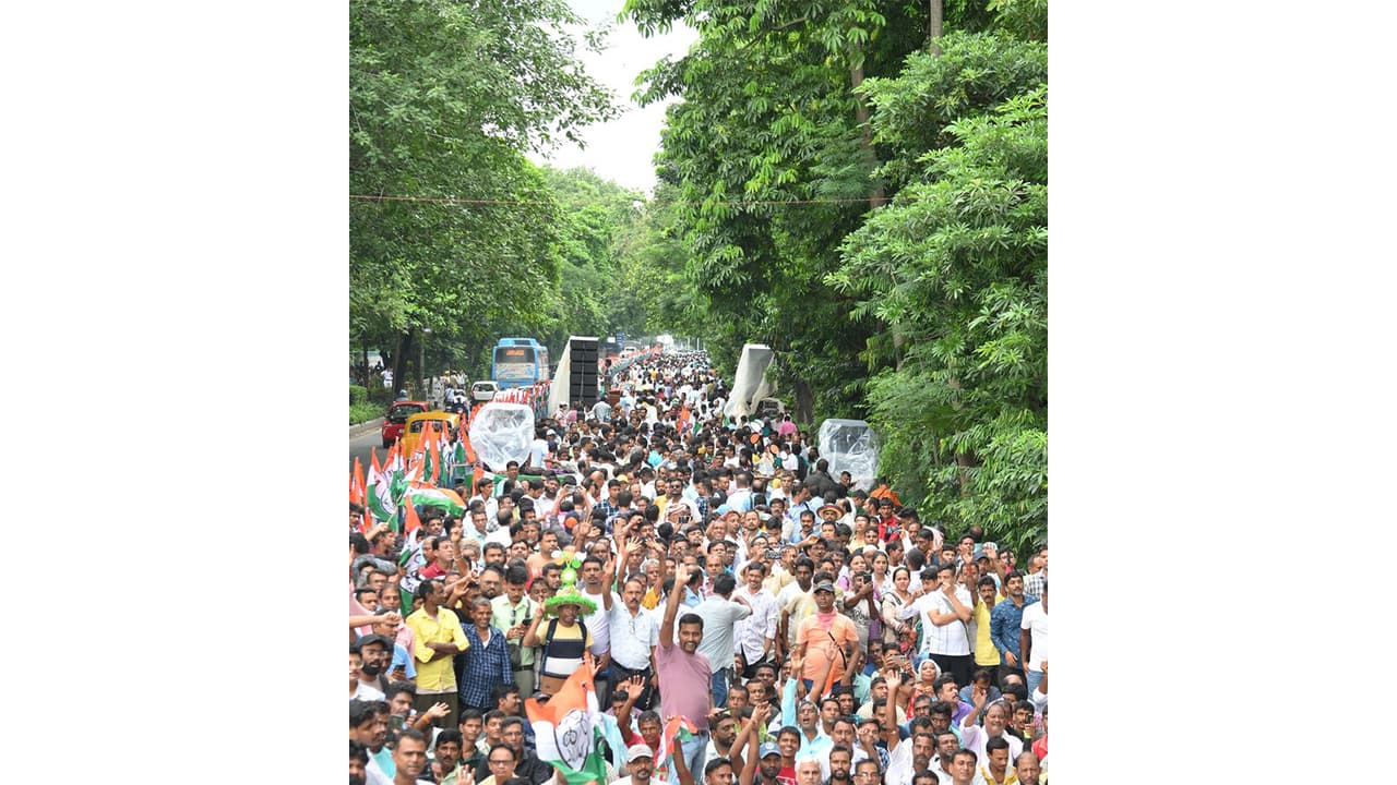 TMC observes 21st July Martyr's Day rally at Birla Planetarium, Kolkata, West Bengal (Photo/@AITCofficial) TMC observes 21st July Martyr's Day rally at Birla Planetarium, Kolkata, West Bengal (Photo/@AITCofficial)