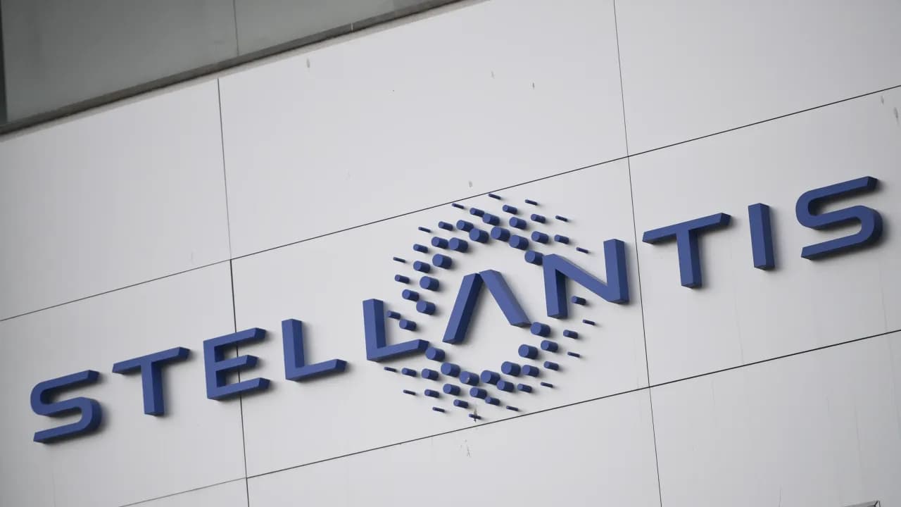 https://stocktwits.com/news articles/markets/equity/stellantis ceo filosa backs 5 year growth plan reaffirms 2026 guidance retail calls stla most undervalued stock/cZNPyfURJca https://stocktwits.com/news articles/markets/equity/stellantis ceo filosa backs 5 year growth plan reaffirms 2026 guidance retail calls stla most undervalued stock/cZNPyfURJca