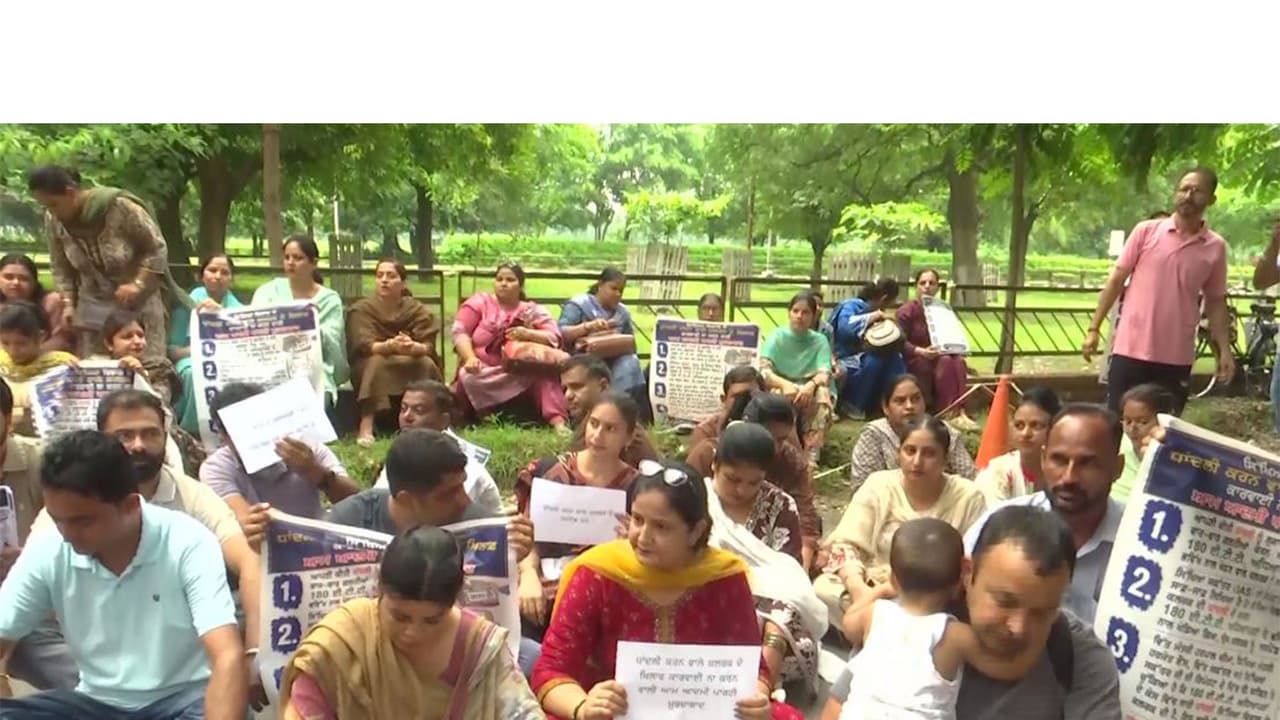 Elementary teachers protest outside Harpal Cheema's residence (Photo/ANI) Elementary teachers protest outside Harpal Cheema's residence (Photo/ANI)