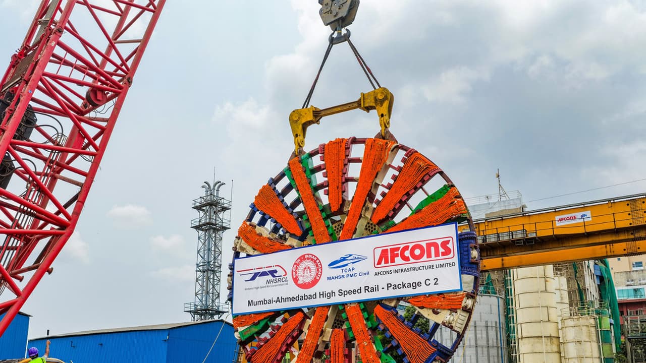 Second TBM Cutterhead lowered at Ghansoli for 21 km underground tunnel (Photo/Mumbai–Ahmedabad high speed rail corridor(MAHSRC) Second TBM Cutterhead lowered at Ghansoli for 21 km underground tunnel (Photo/Mumbai–Ahmedabad high speed rail corridor(MAHSRC)