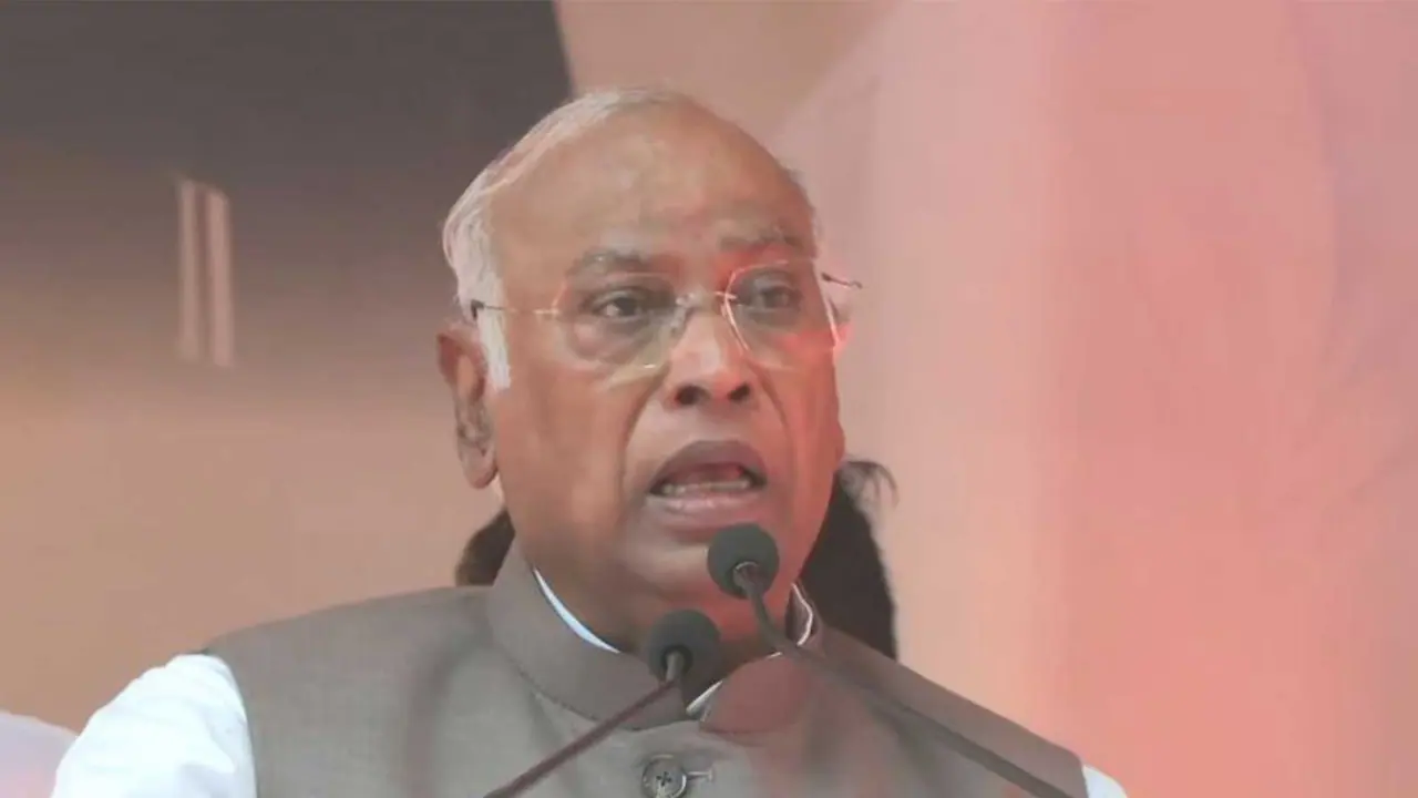 Congress President Mallikarjun Kharge (Photo/ANI) Congress President Mallikarjun Kharge (Photo/ANI)