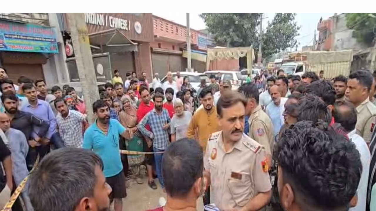 Man shot dead outside a fitness center in Outer Delhi's Narela area (Photo/ANI) Man shot dead outside a fitness center in Outer Delhi's Narela area (Photo/ANI)
