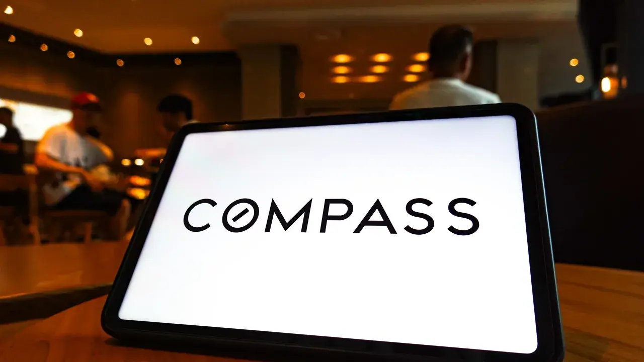 https://stocktwits.com/news articles/markets/equity/compass ceo robert reffkin says upcoming open ai anthropic ip os are already boosting luxury housing beyond san francisco/cZta1LyRJ6B https://stocktwits.com/news articles/markets/equity/compass ceo robert reffkin says upcoming open ai anthropic ip os are already boosting luxury housing beyond san francisco/cZta1LyRJ6B