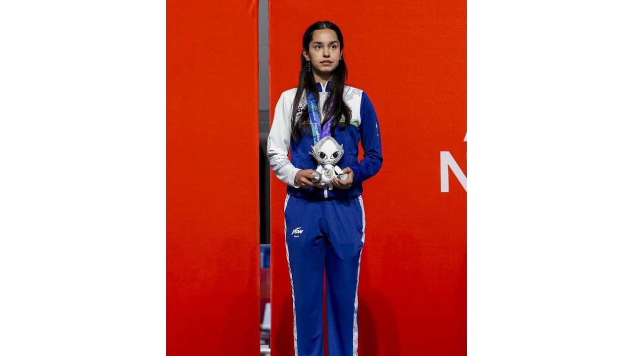 Indian squash player Anahat Singh (Photo: X/ @PMOIndia) Indian squash player Anahat Singh (Photo: X/ @PMOIndia)