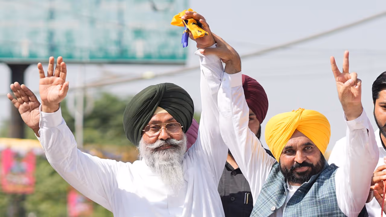 Punjab Chief Minister Bhagwant Singh and AAP's candidate Harmeet Singh Sandhu (Photo/@BhagwantMann)