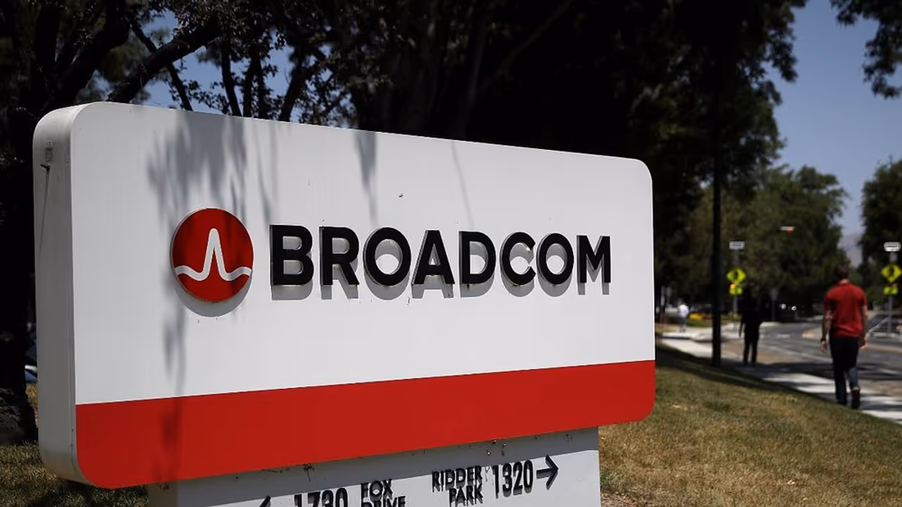 https://stocktwits.com/news articles/markets/equity/broadcom reportedly lines up 60 b ai chip financing as anthropic expands compute/cZDjajBRBK3 https://stocktwits.com/news articles/markets/equity/broadcom reportedly lines up 60 b ai chip financing as anthropic expands compute/cZDjajBRBK3