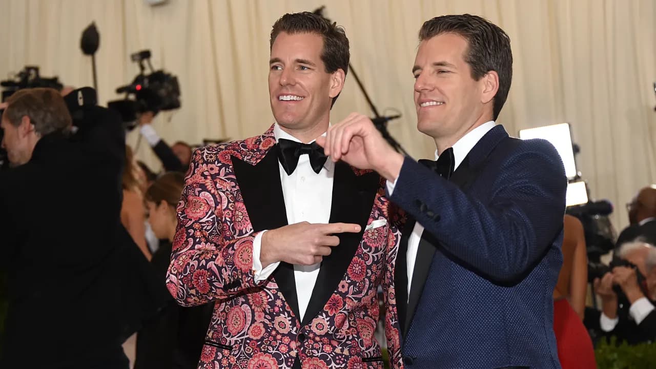 https://stocktwits.com/news articles/markets/equity/winklevoss twins gemini prices ipo at 28 as retail buzz runs extremely bullish/chw8qrSRdDW https://stocktwits.com/news articles/markets/equity/winklevoss twins gemini prices ipo at 28 as retail buzz runs extremely bullish/chw8qrSRdDW