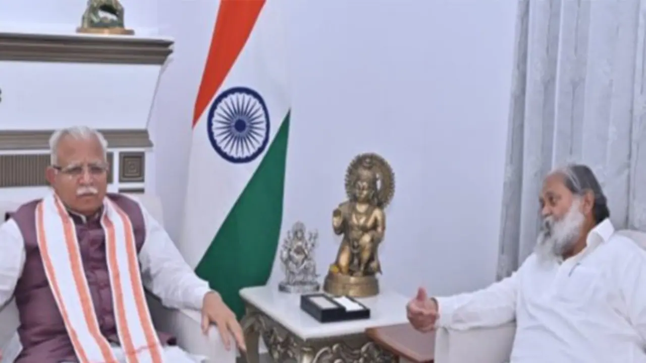 Union Power Minister Manohar Lal and Haryana Energy Minister Anil Vij. (File Photo/ANI) Union Power Minister Manohar Lal and Haryana Energy Minister Anil Vij. (File Photo/ANI)